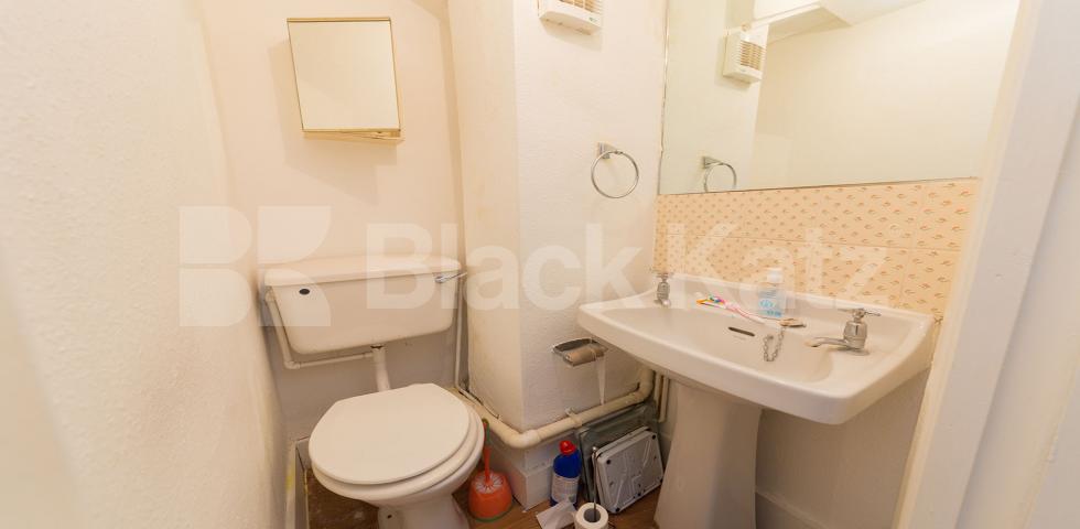 			NEW INSTRUCTION!, 2 Bedroom, 1 bath, 1 reception Flat			 Firs avenue, Muswell Hill